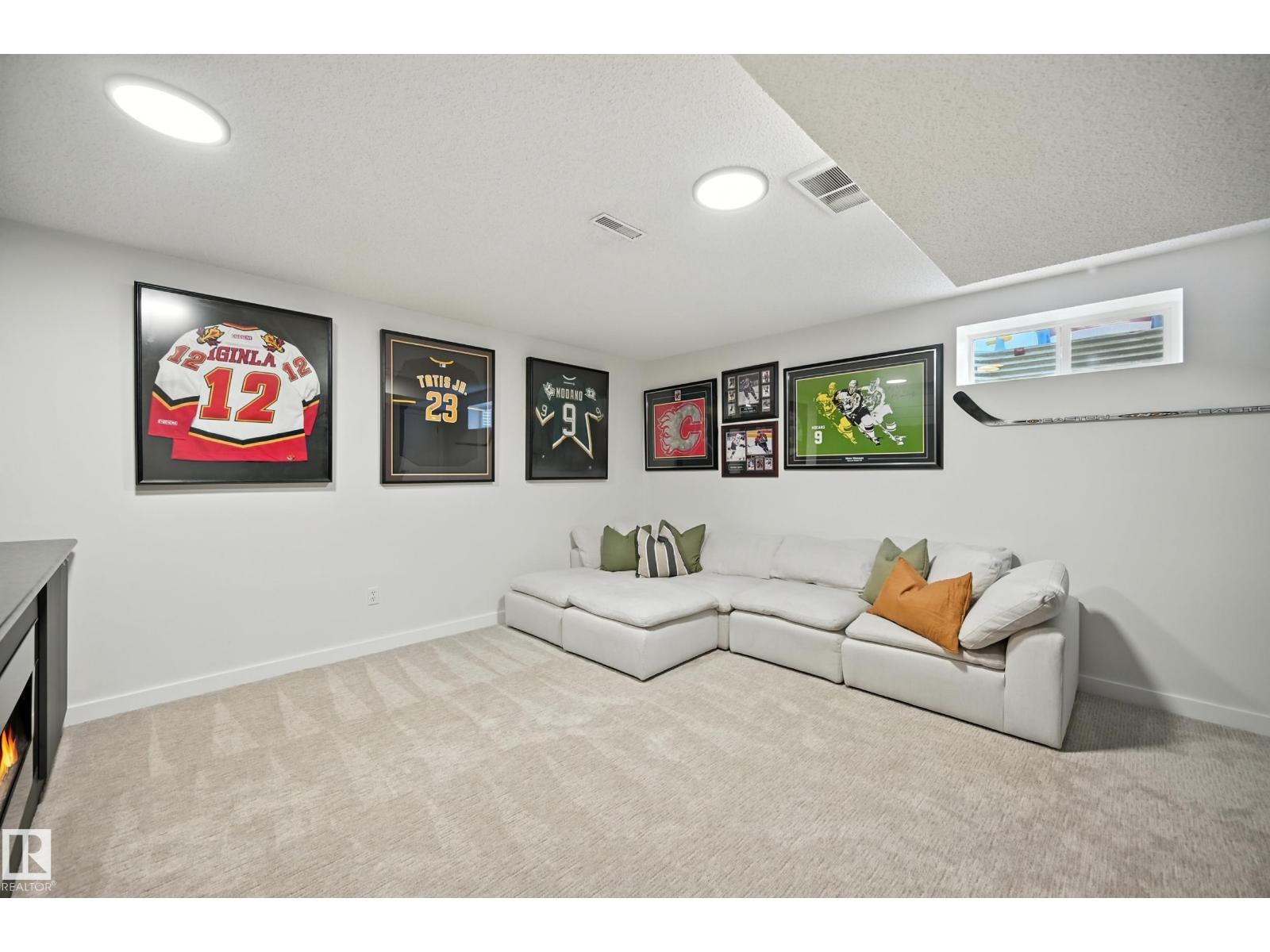 Photo 30 of 30 Westwood Ln, Fort Saskatchewan AB