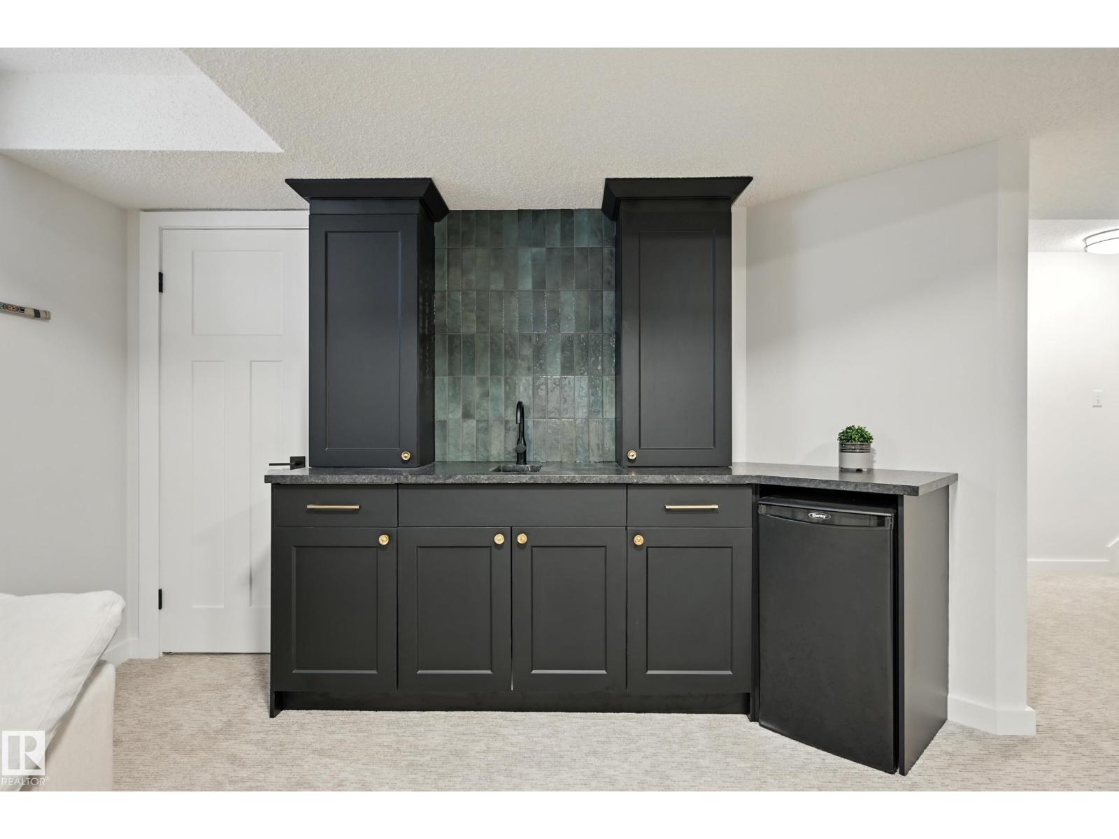Photo 33 of 30 Westwood Ln, Fort Saskatchewan AB