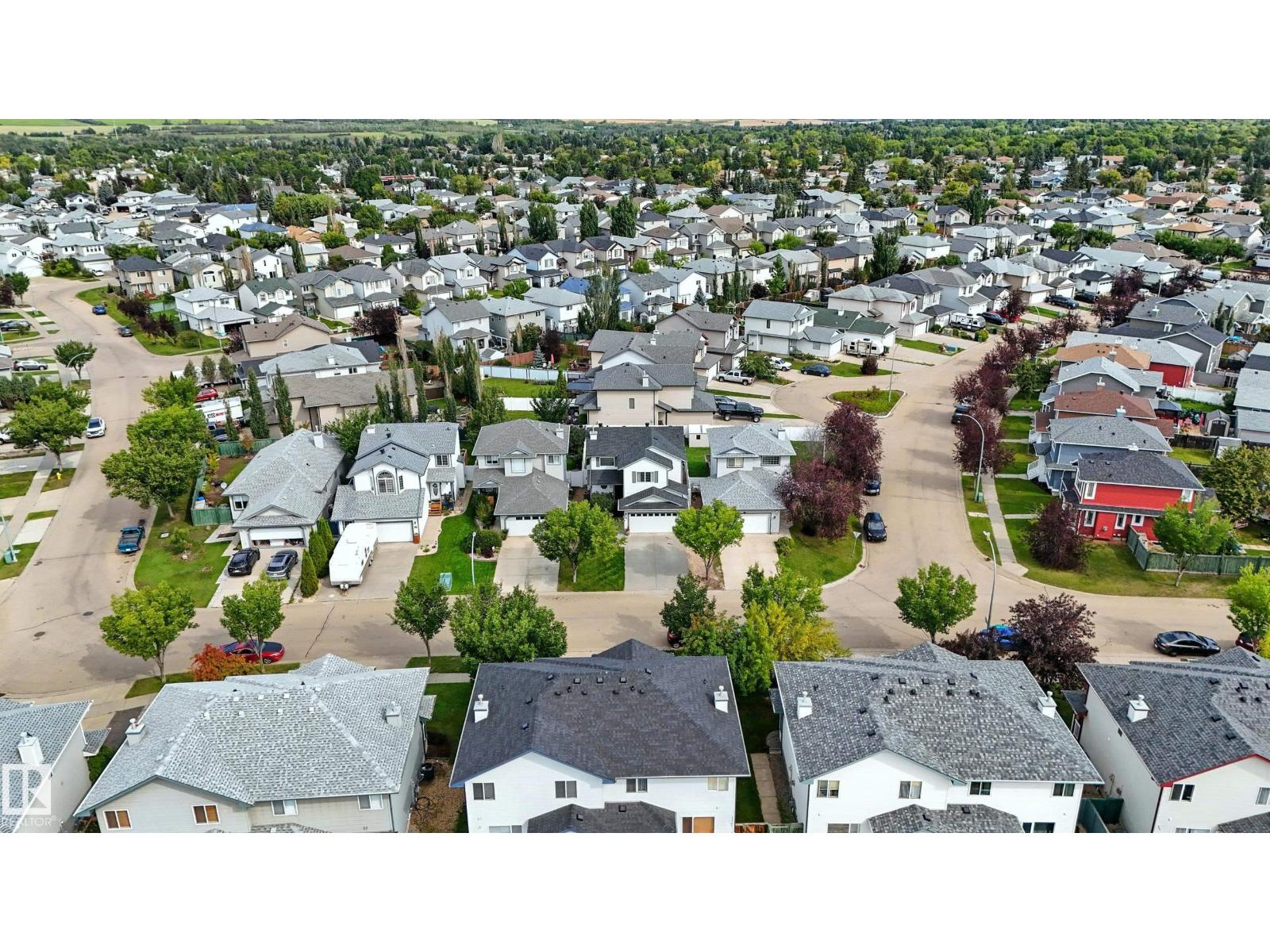 Photo 46 of 30 Westwood Ln, Fort Saskatchewan AB