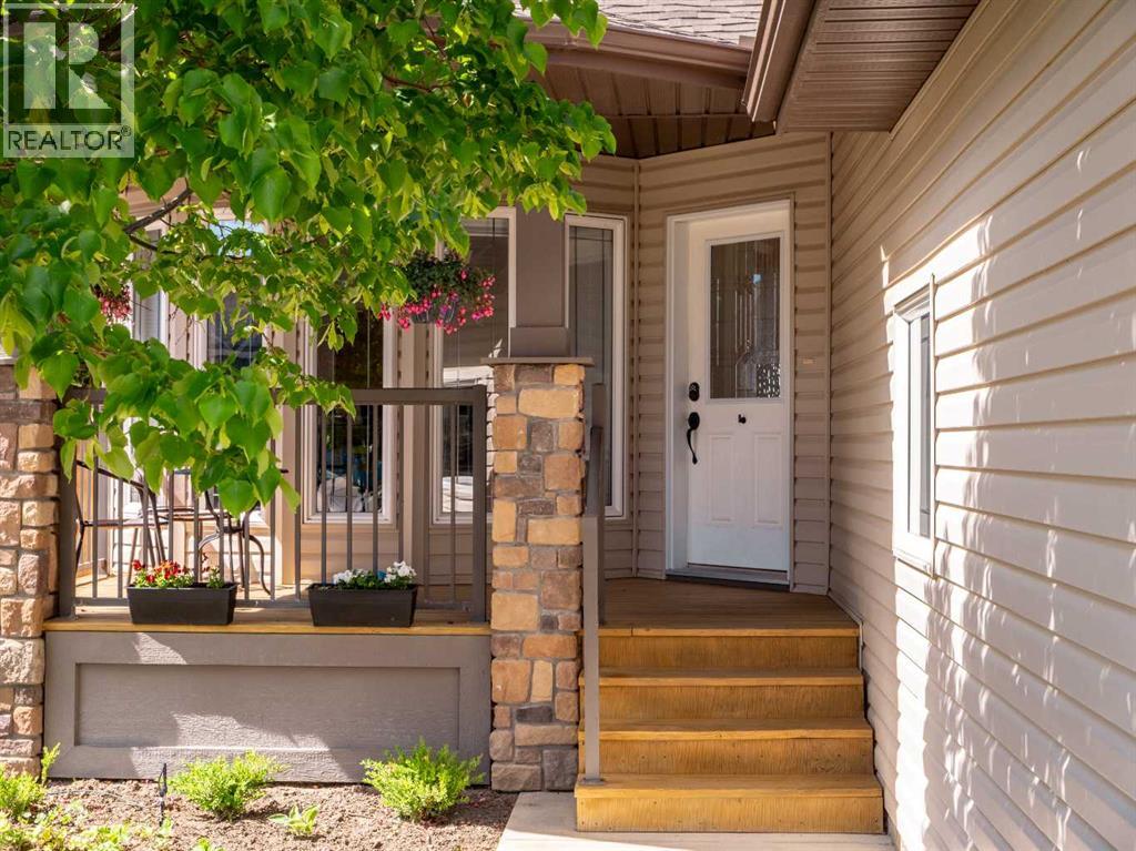 Photo 34 of 656 Florence Ho Leong Crescent N, Lethbridge AB