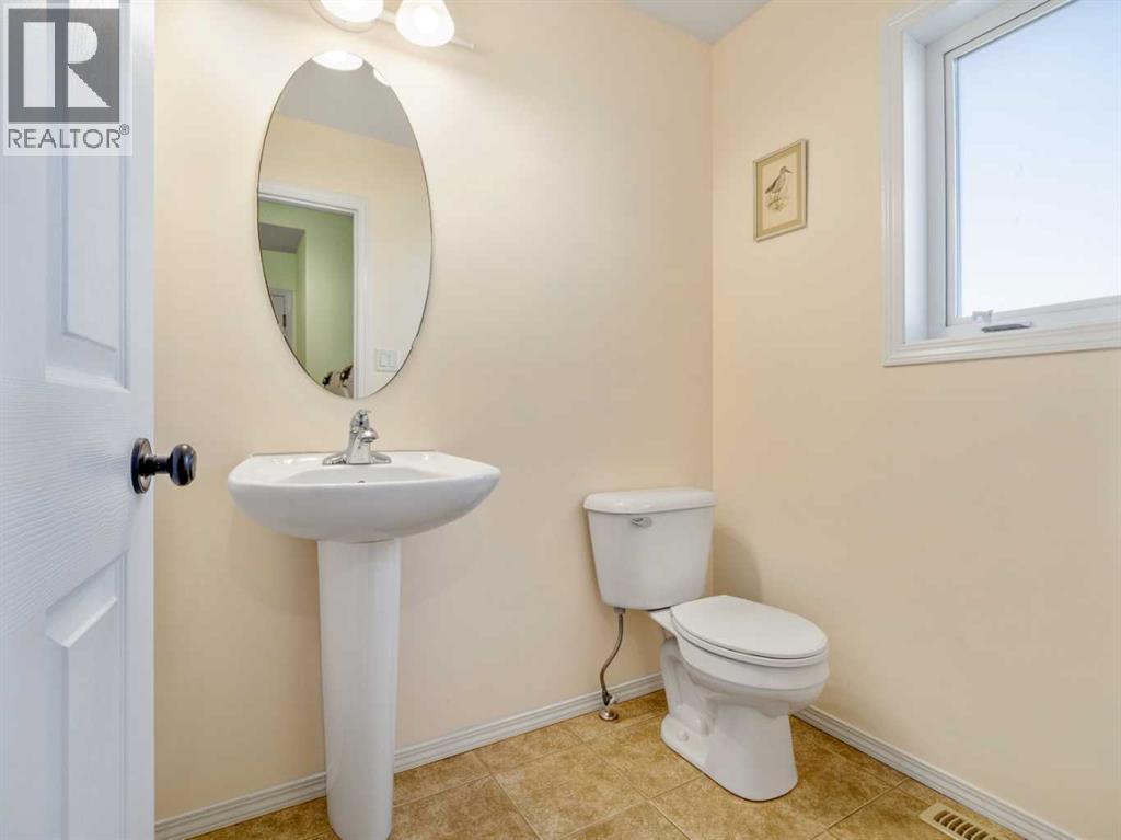 Photo 25 of 656 Florence Ho Leong Crescent N, Lethbridge AB