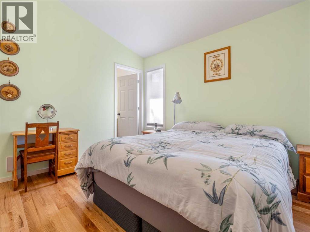 Photo 14 of 656 Florence Ho Leong Crescent N, Lethbridge AB