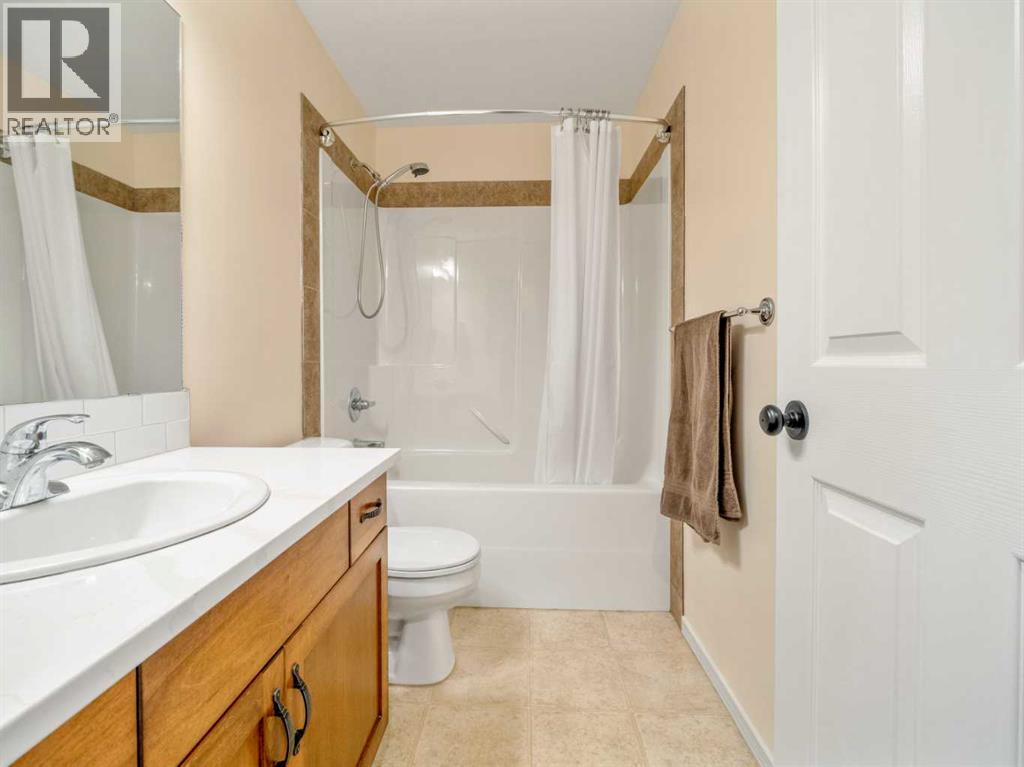 Photo 20 of 656 Florence Ho Leong Crescent N, Lethbridge AB