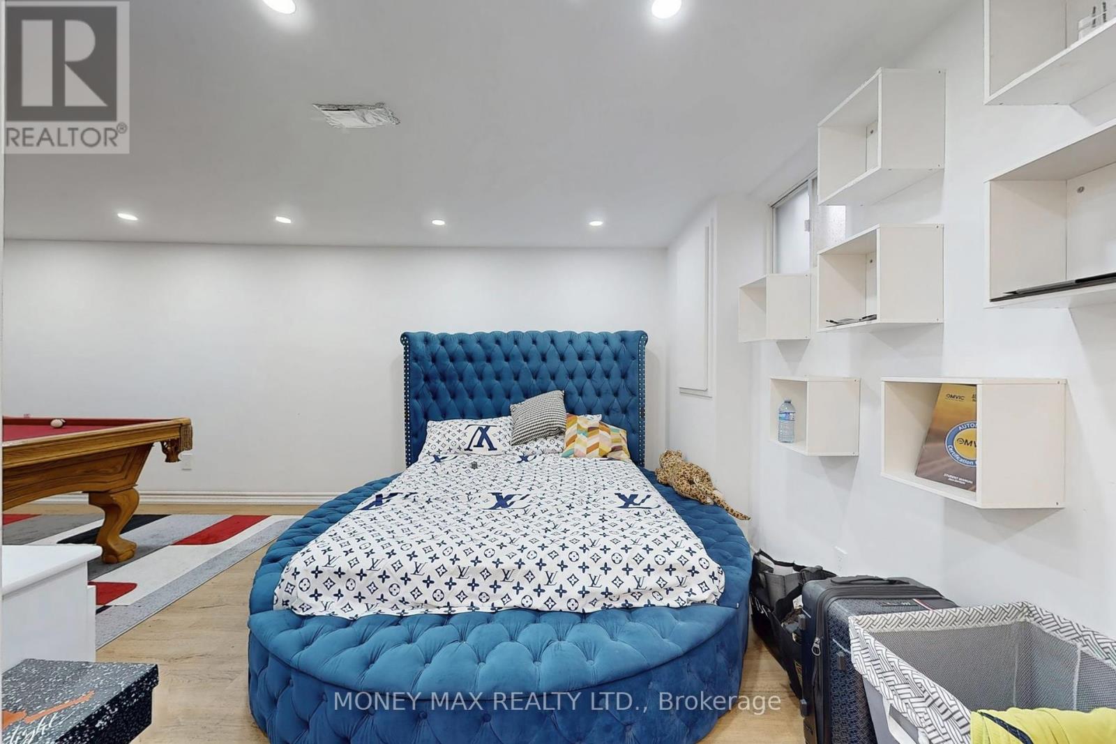 Photo 33 of 95 Elgin Drive, Brampton ON