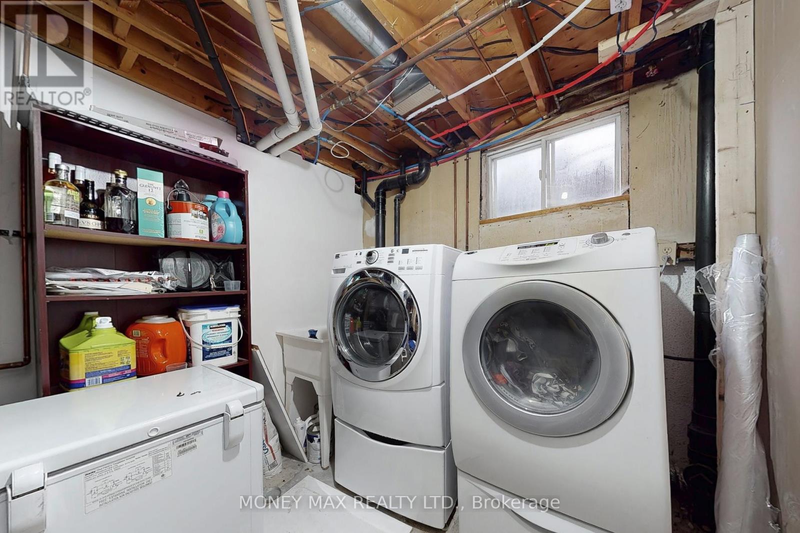 Photo 35 of 95 Elgin Drive, Brampton ON