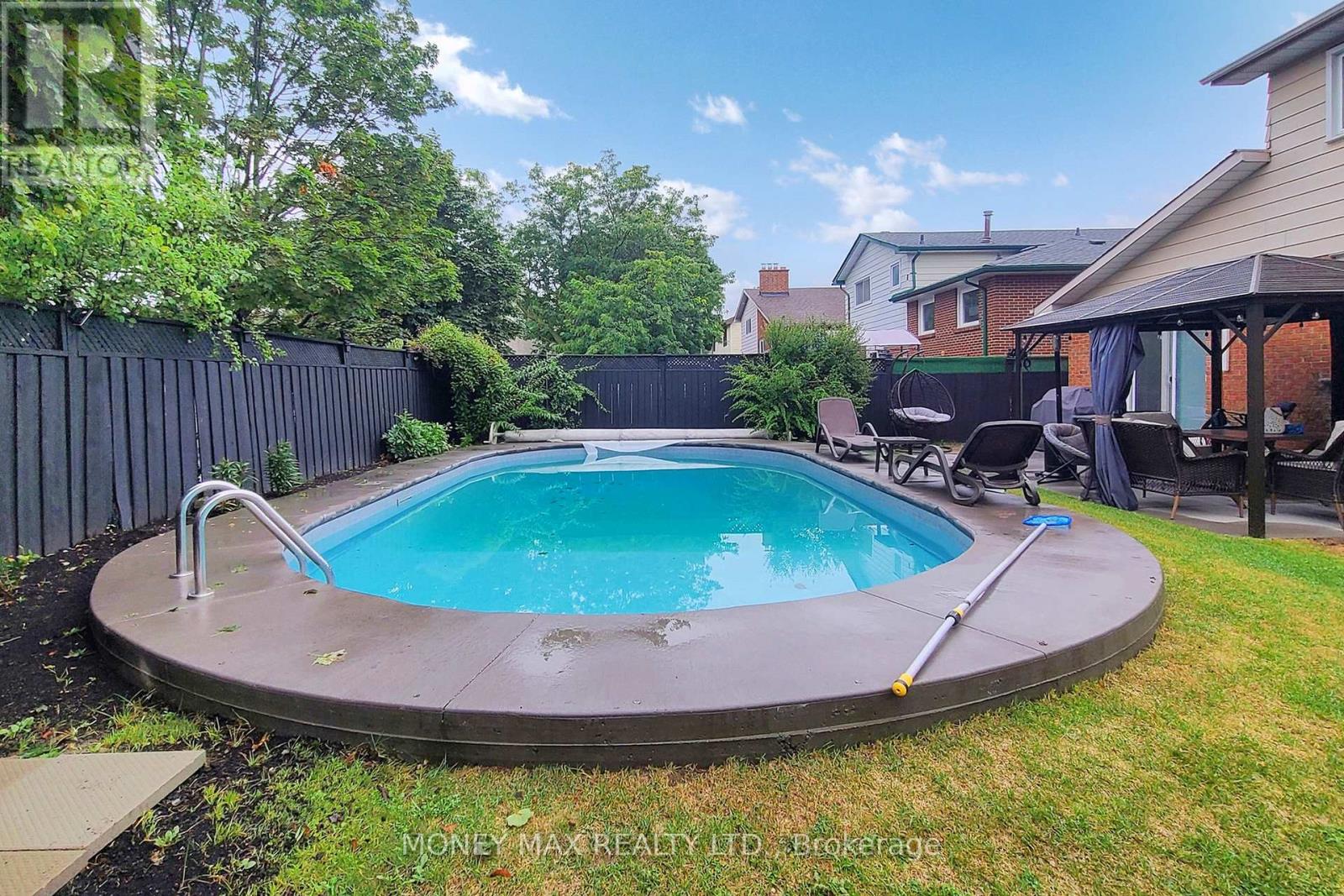 Photo 41 of 95 Elgin Drive, Brampton ON