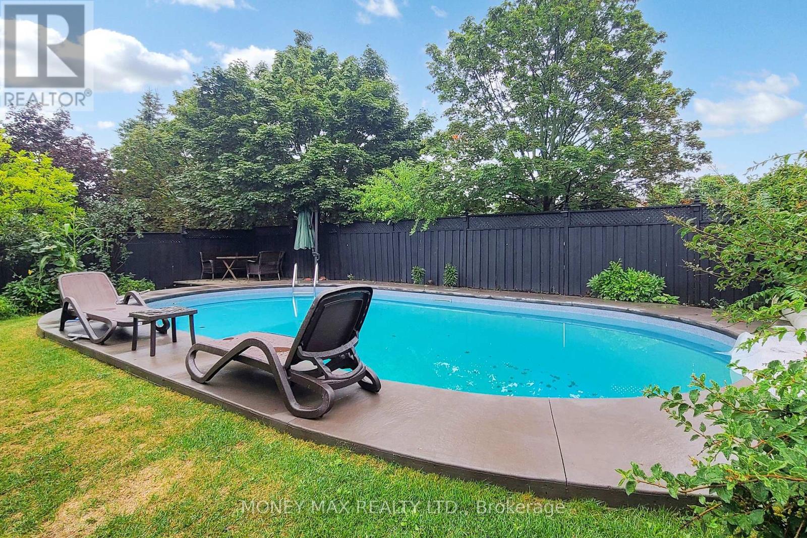 Photo 42 of 95 Elgin Drive, Brampton ON