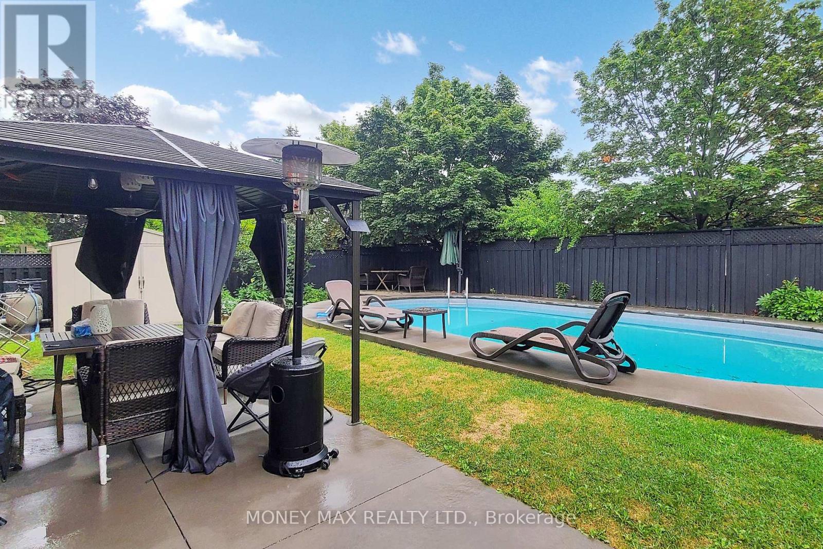 Photo 43 of 95 Elgin Drive, Brampton ON