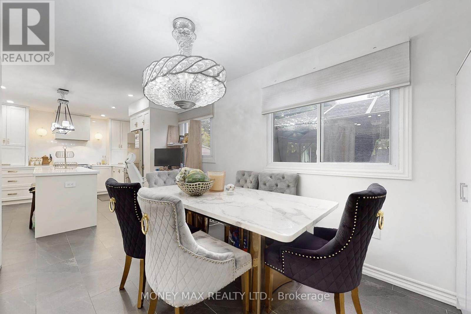 Photo 7 of 95 Elgin Drive, Brampton ON