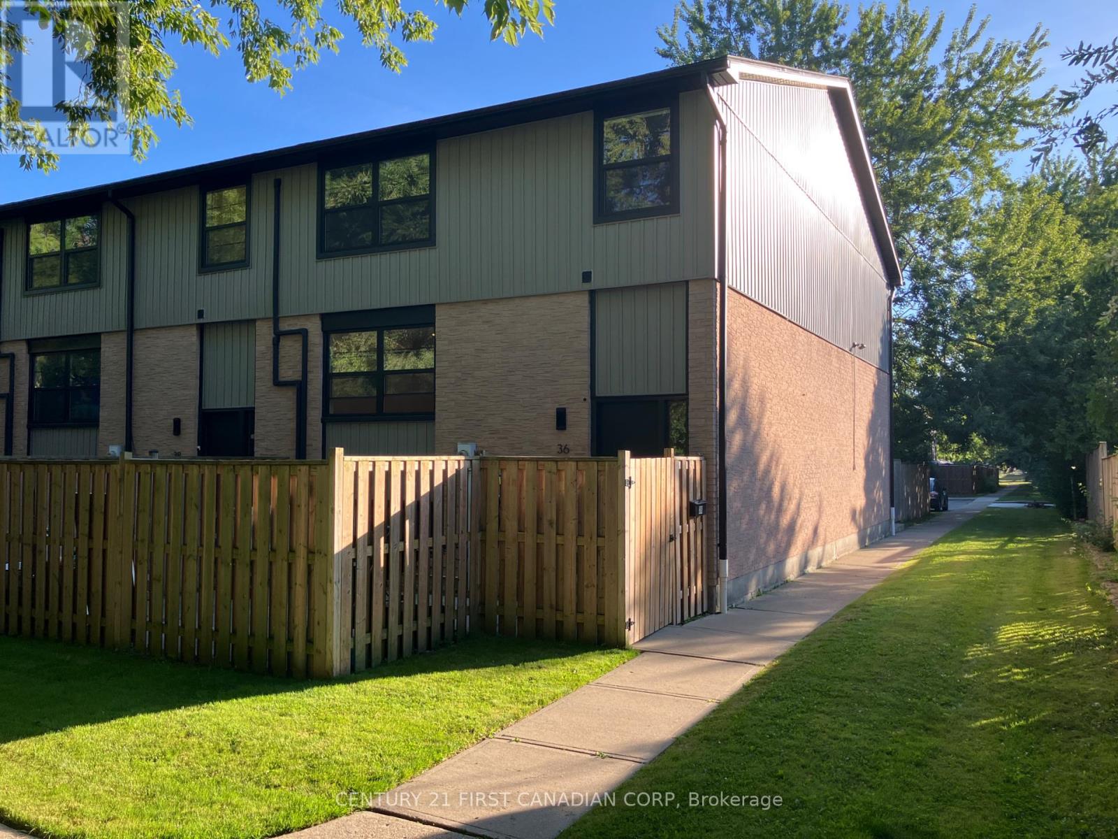 Photo 1 of 36 105 Andover Drive, London South ON