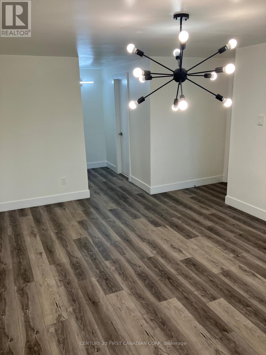 Photo 18 of 36 105 Andover Drive, London South ON