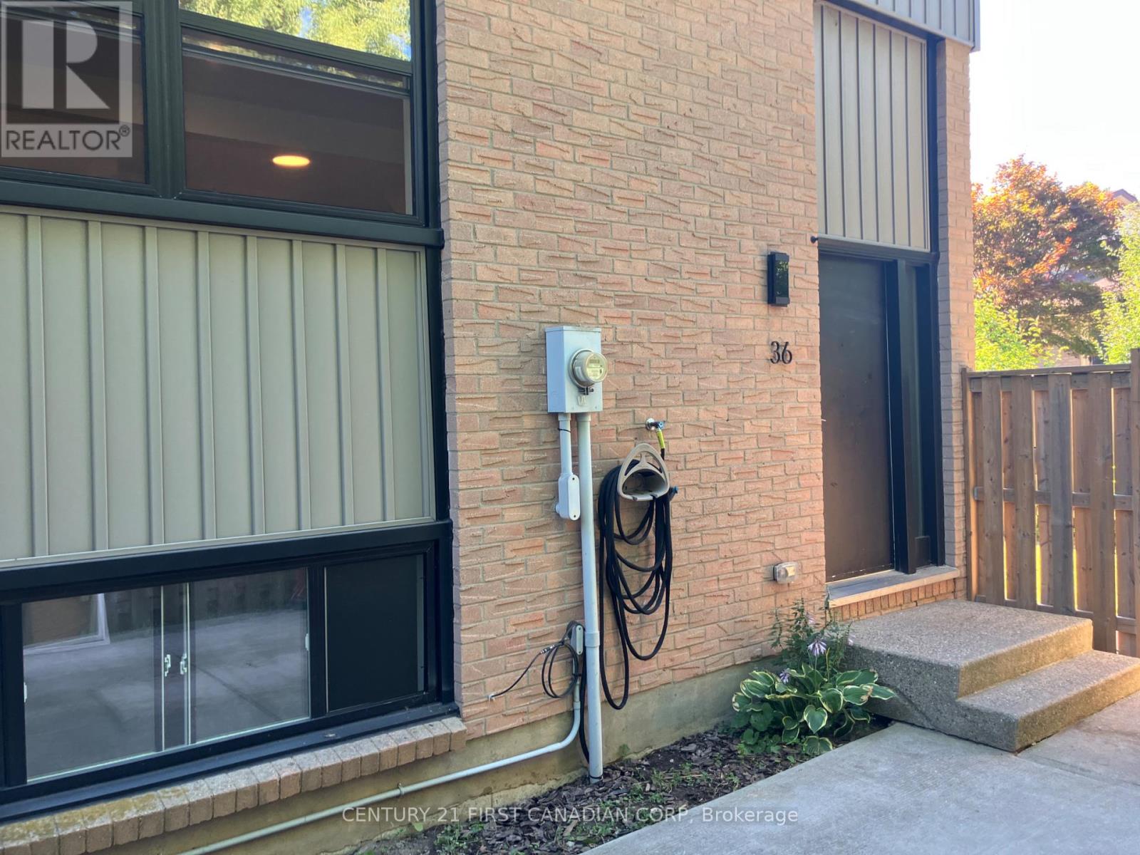Photo 2 of 36 105 Andover Drive, London South ON