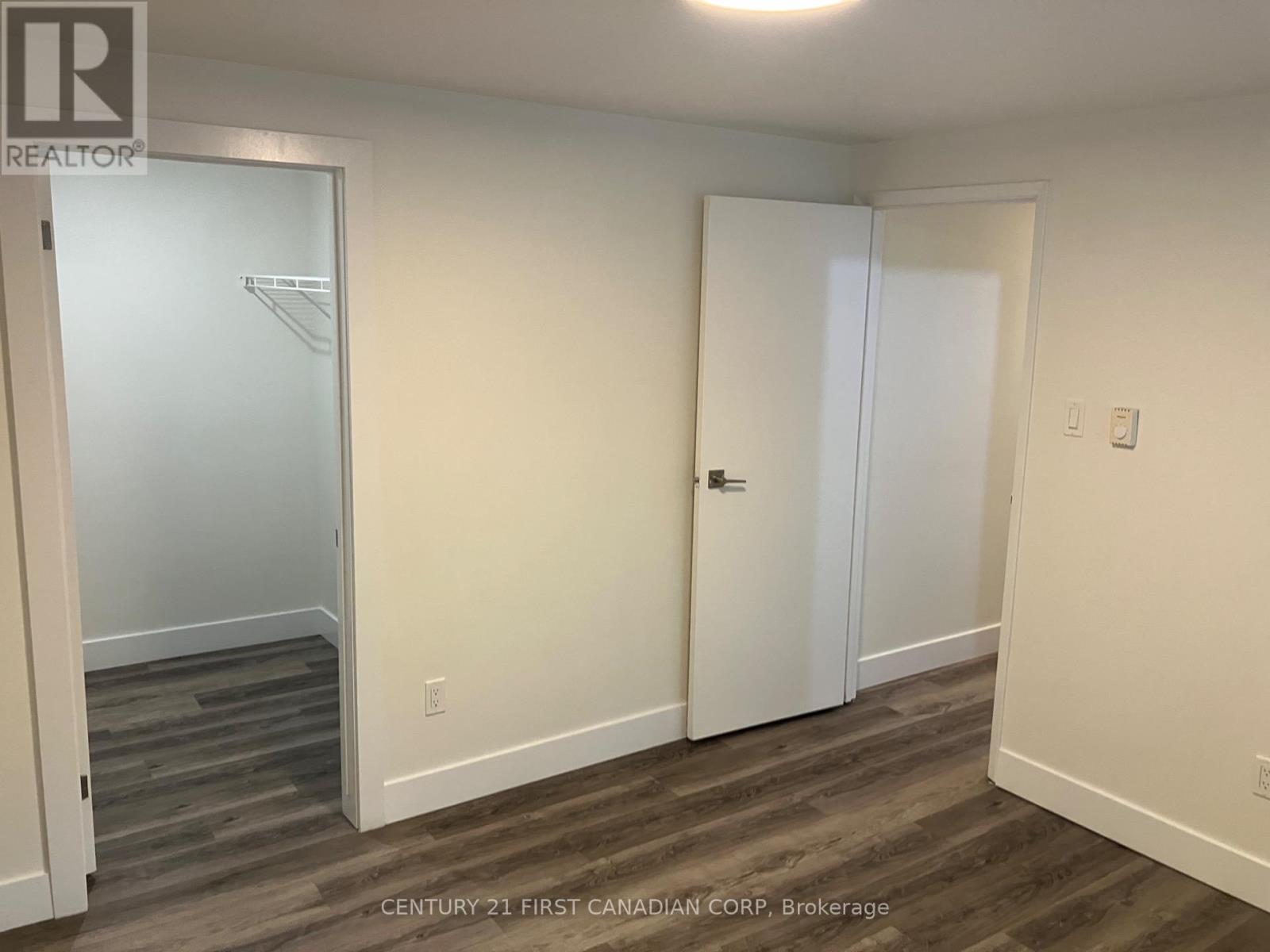 Photo 24 of 36 105 Andover Drive, London South ON
