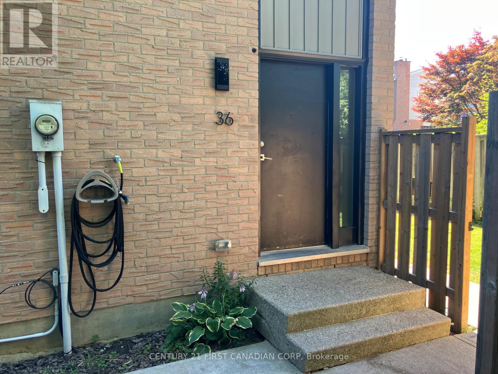 Photo 3 of 36 105 Andover Drive, London South ON