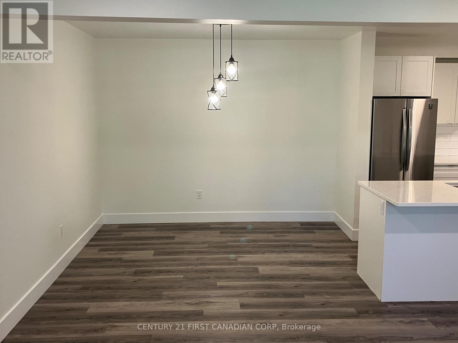 Photo 7 of 36 105 Andover Drive, London South ON