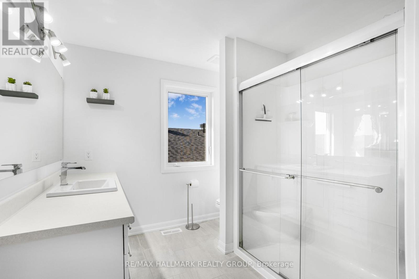 Photo 18 of 364 Sterling Avenue, Clarencerockland ON
