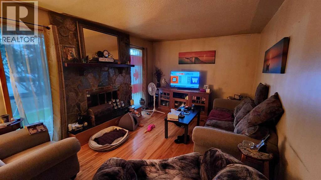 Single Family House Bungalow for Sale in   Avenue NW Banff Trail Calgary 