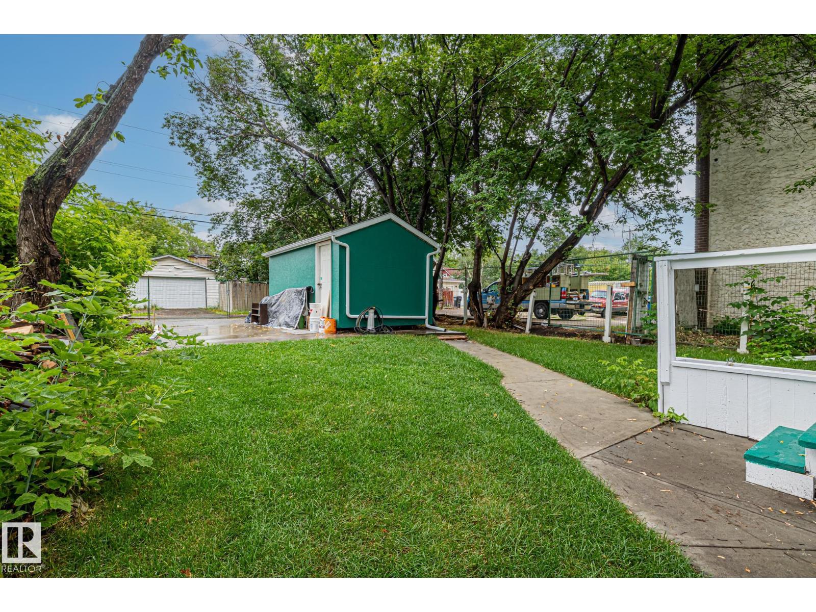 Photo 29 of 11843 96 St Nw, Edmonton AB