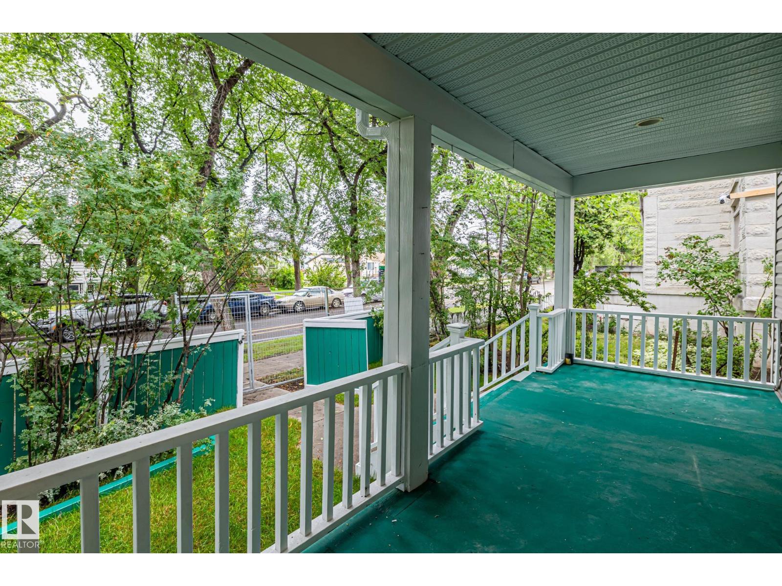 Photo 38 of 11843 96 St Nw, Edmonton AB