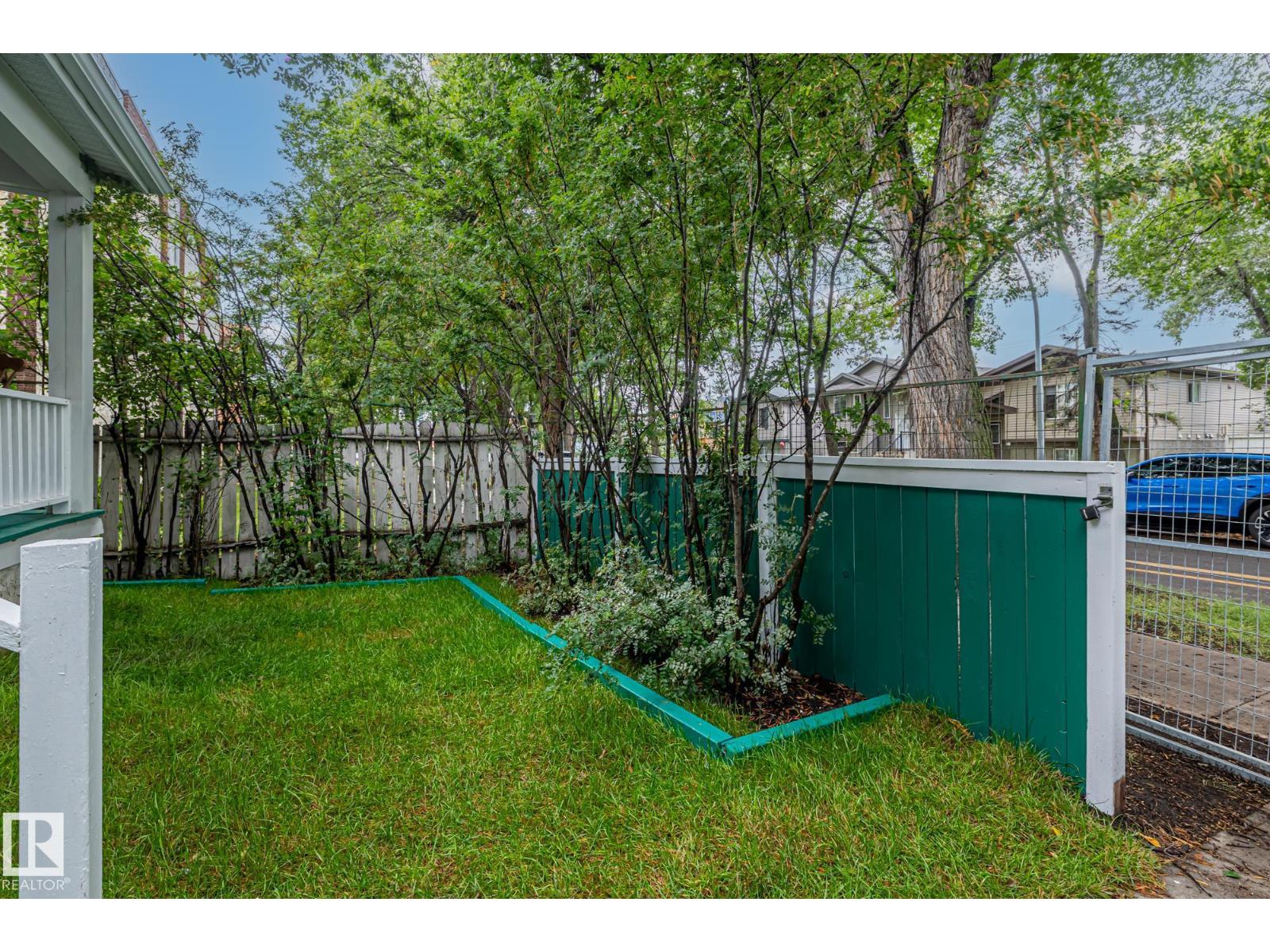 Photo 28 of 11843 96 St Nw, Edmonton AB