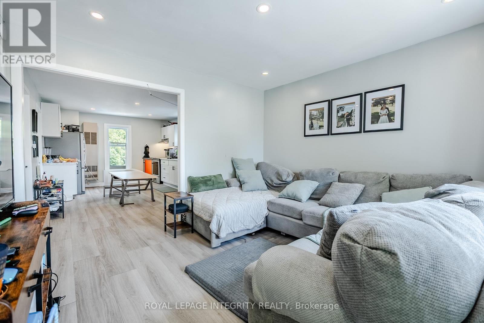 Photo 9 of 12 14 12 Leonia Street, Cornwall ON