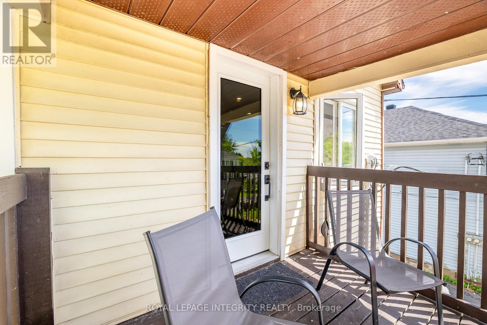 Photo 12 of 12 14 12 Leonia Street, Cornwall ON