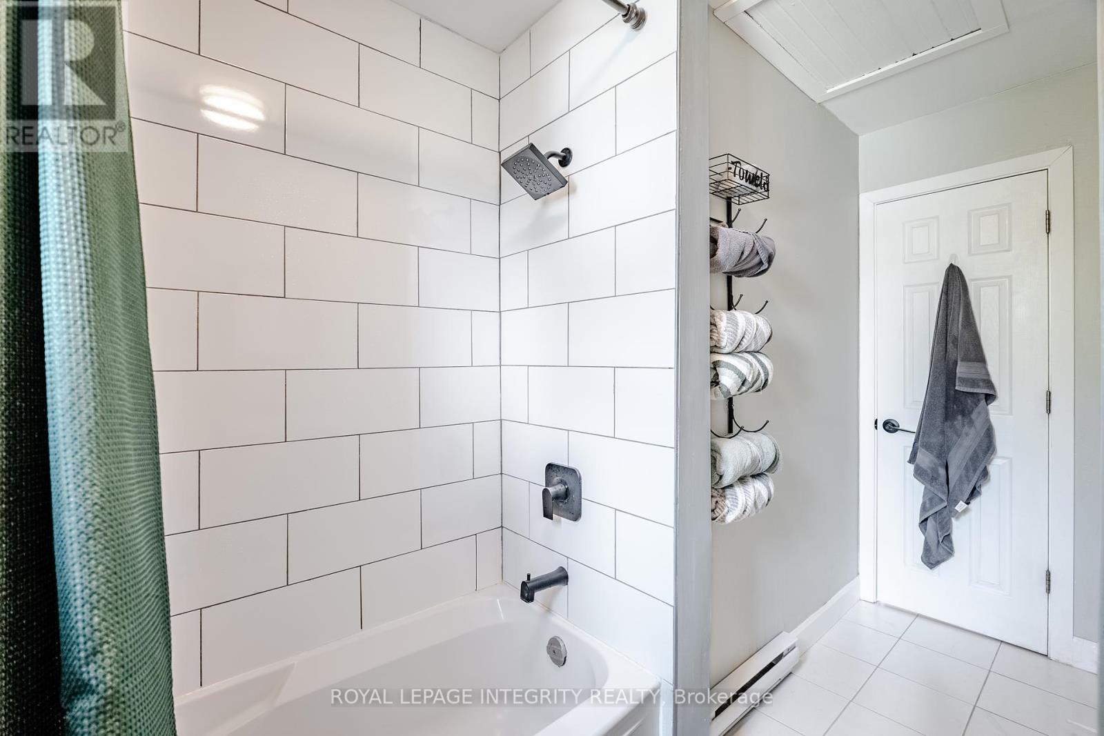Photo 3 of 12 14 12 Leonia Street, Cornwall ON