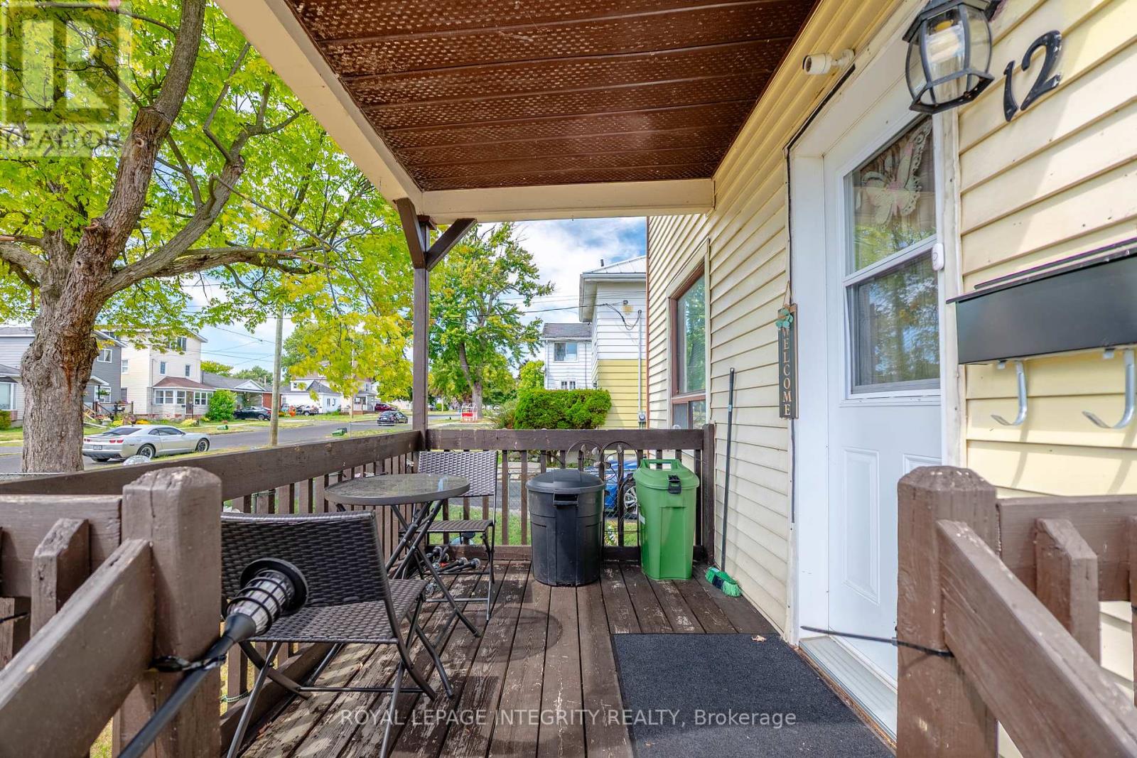Photo 5 of 12 14 12 Leonia Street, Cornwall ON