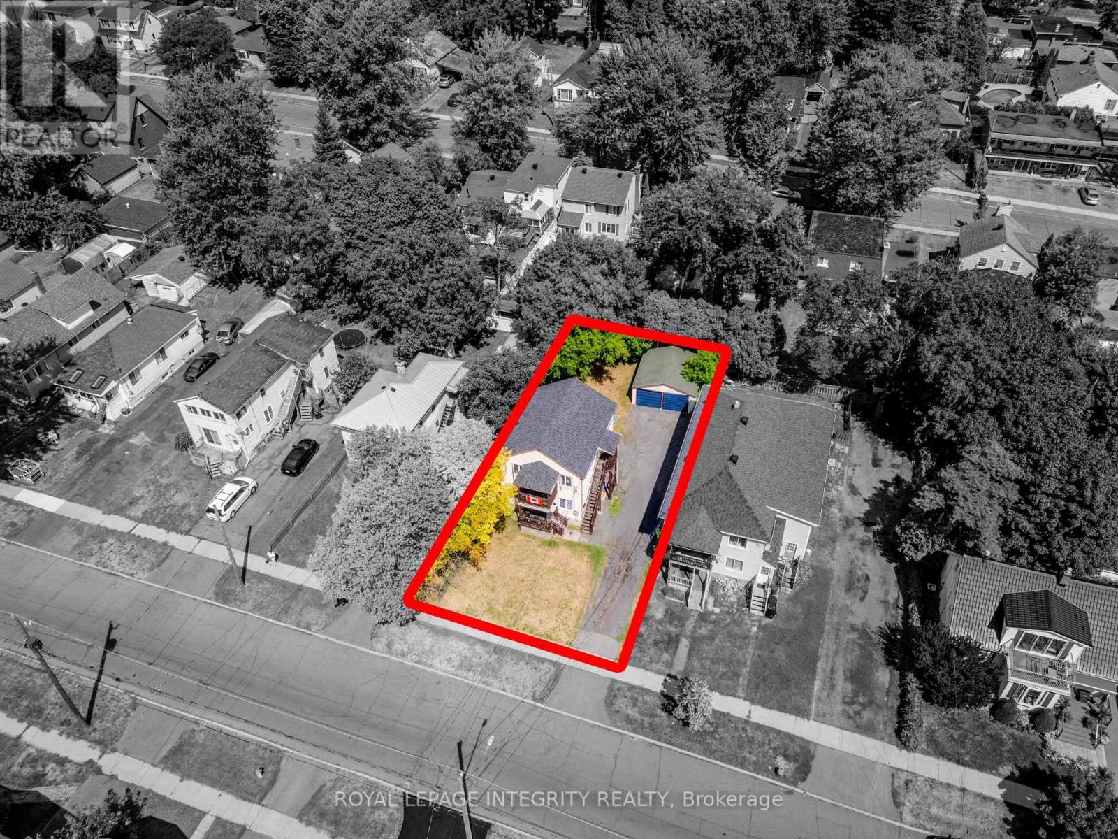 Photo 21 of 12 14 12 Leonia Street, Cornwall ON