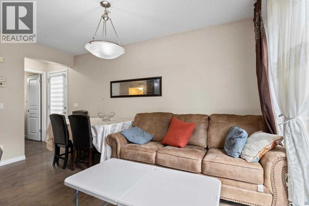 Photo 7 of 81 Auburn Crest Lane Se, Calgary AB