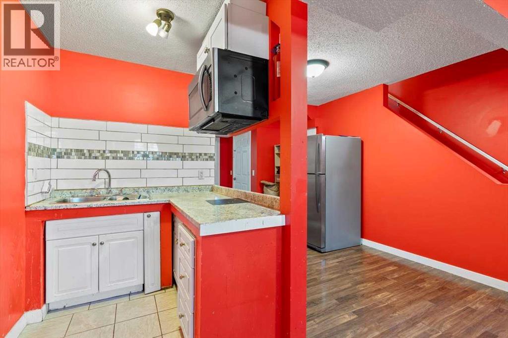 Photo 3 of 81 Auburn Crest Lane Se, Calgary AB