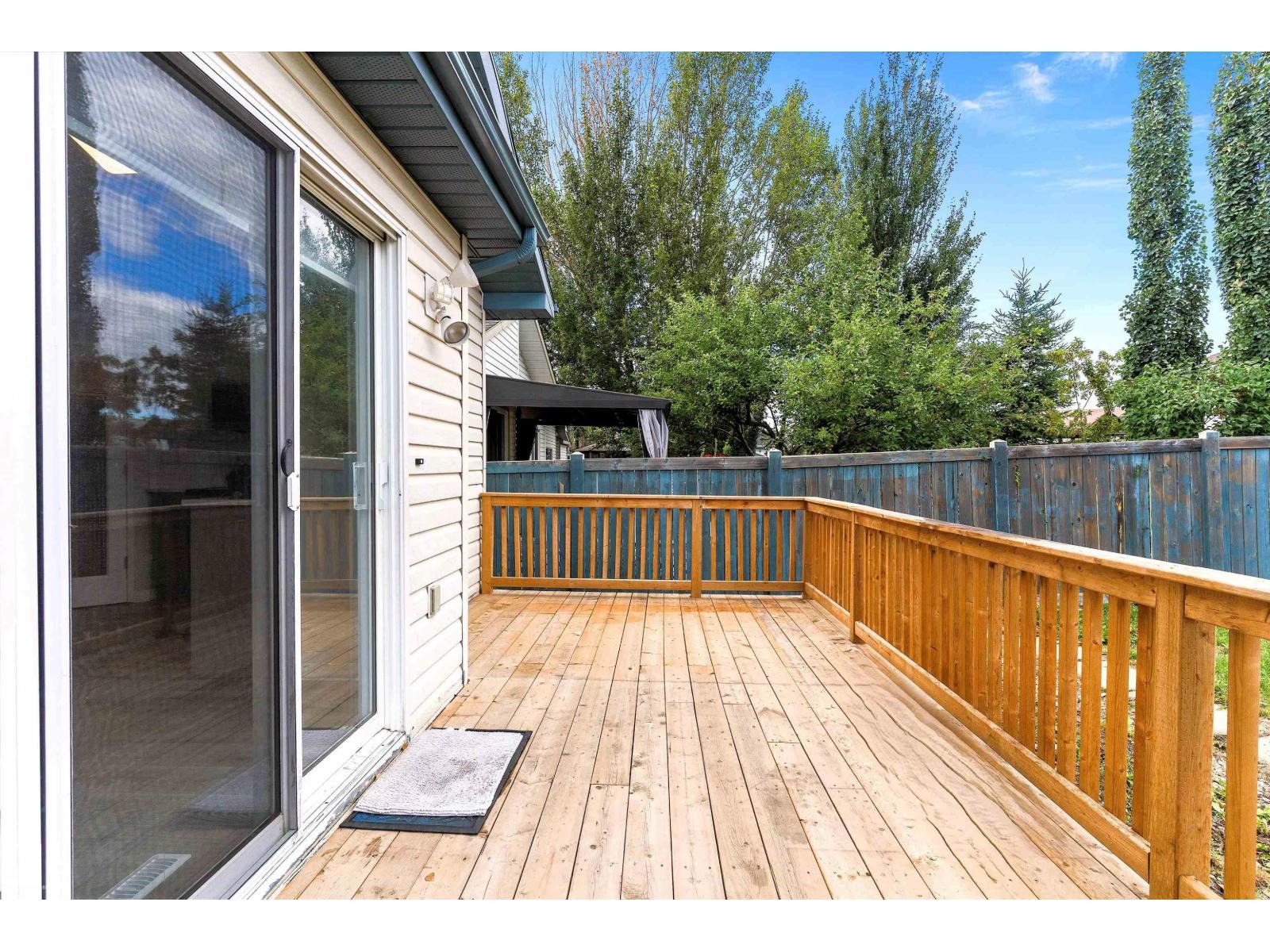 Photo 12 of 12828 144 Av Nw, Edmonton AB