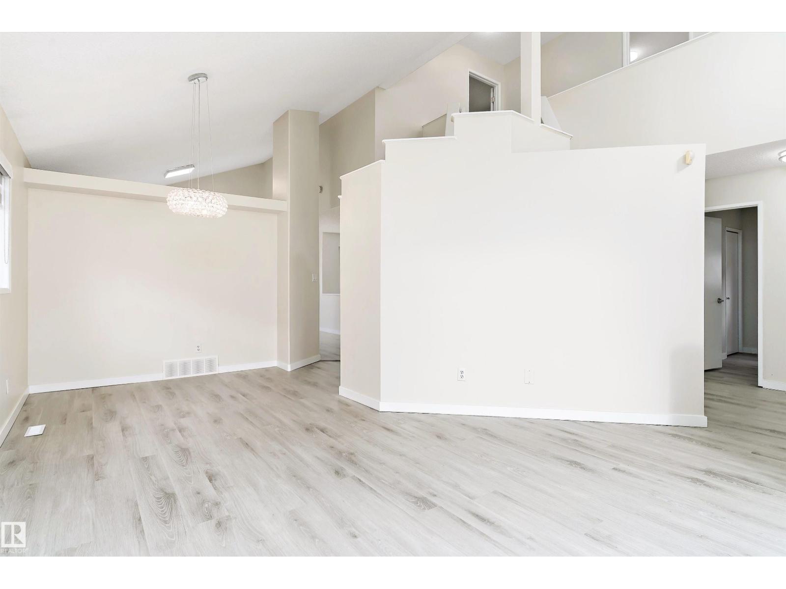 Photo 6 of 12828 144 Av Nw, Edmonton AB