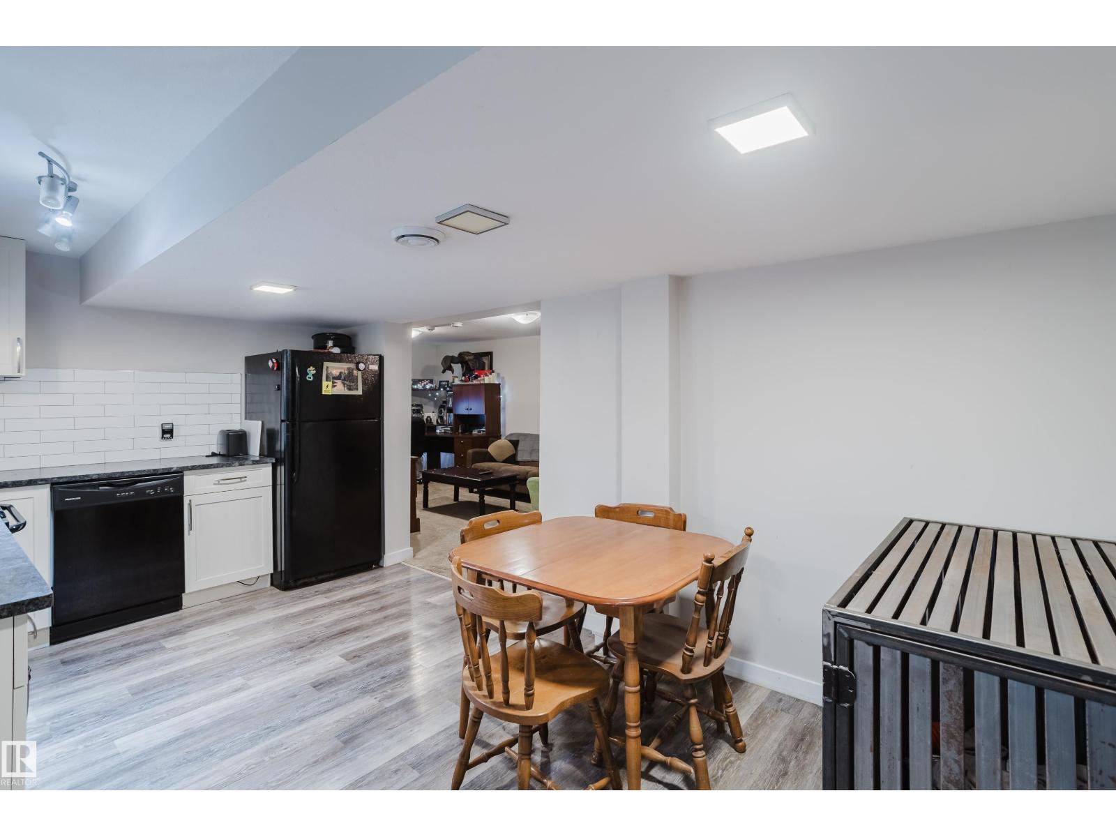 Photo 11 of 13808 135 Av Nw, Edmonton AB