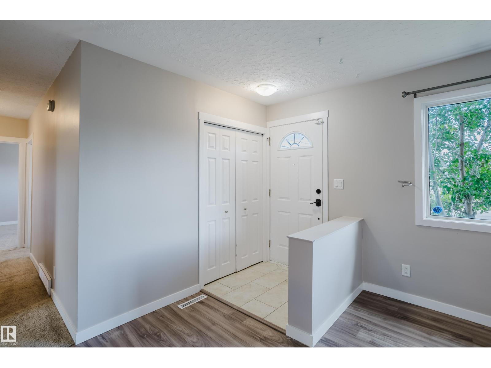 Photo 21 of 13808 135 Av Nw, Edmonton AB