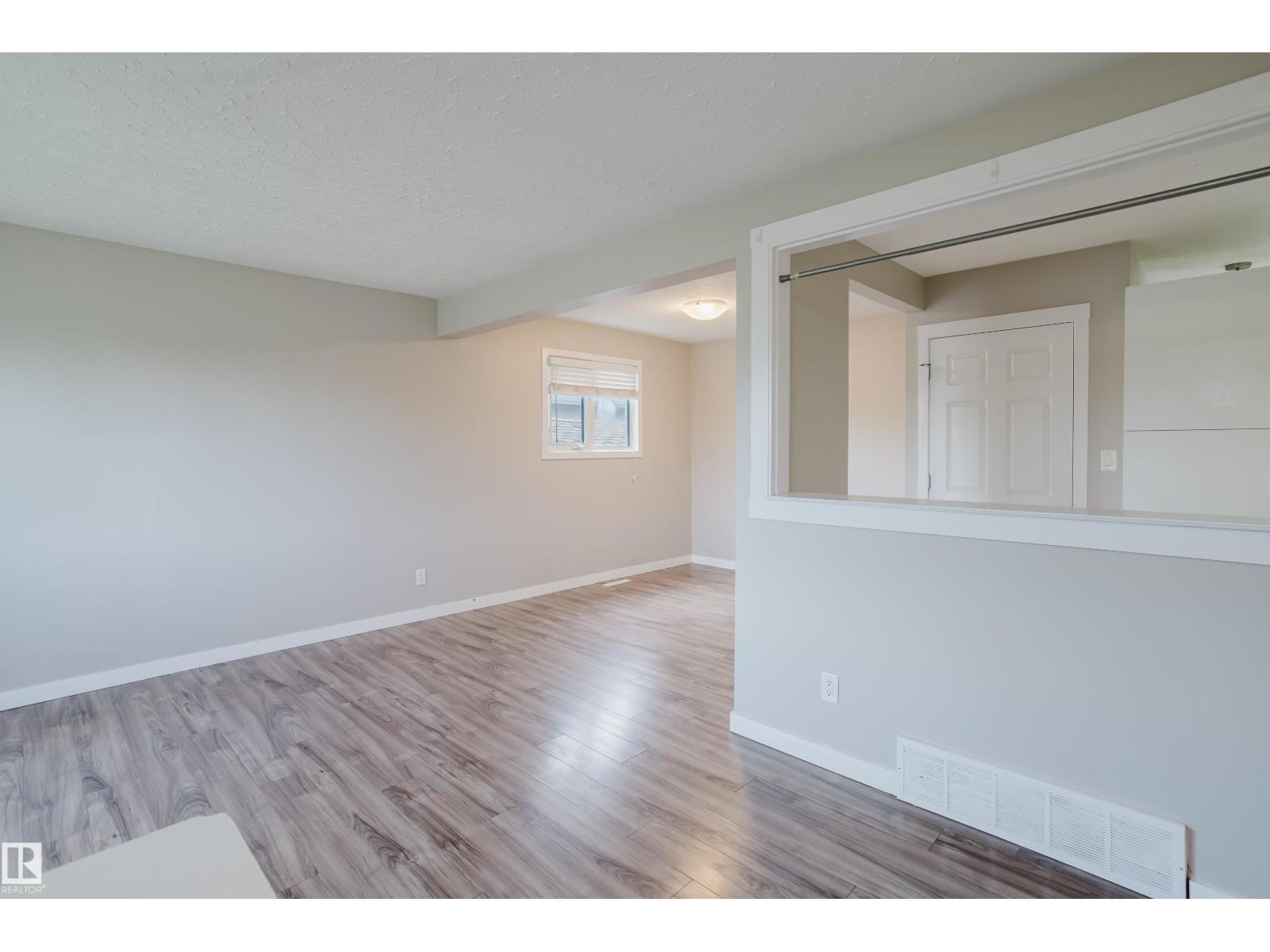 Photo 32 of 13808 135 Av Nw, Edmonton AB