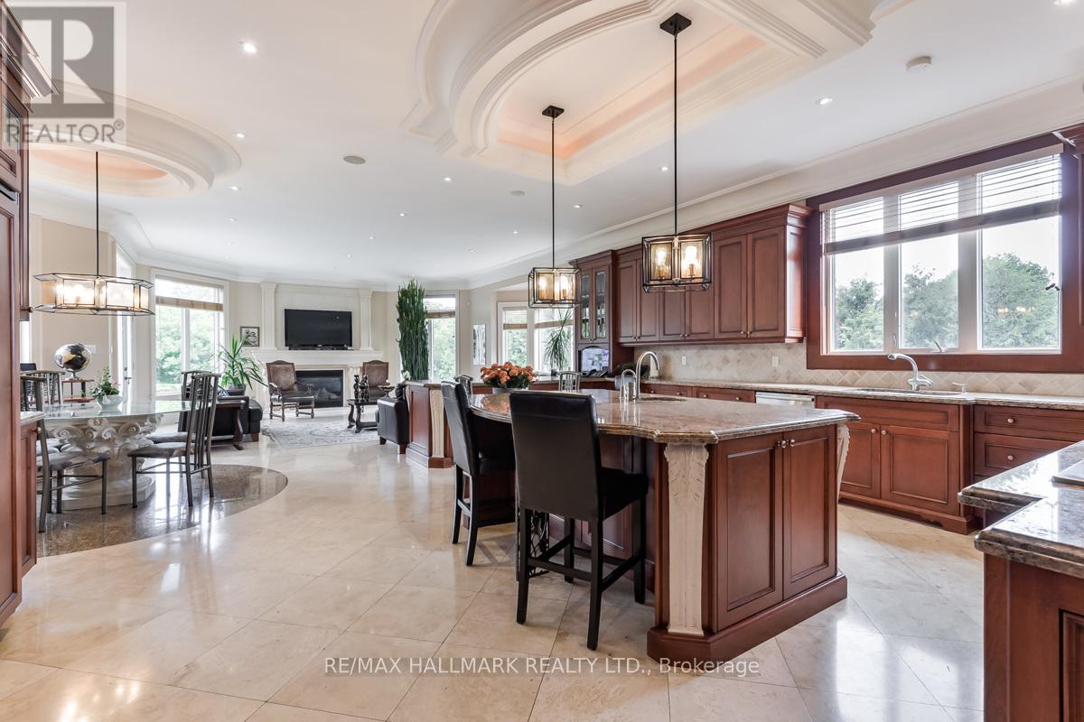 Photo 34 of 776 Woodland Acres Crescent, Vaughan ON