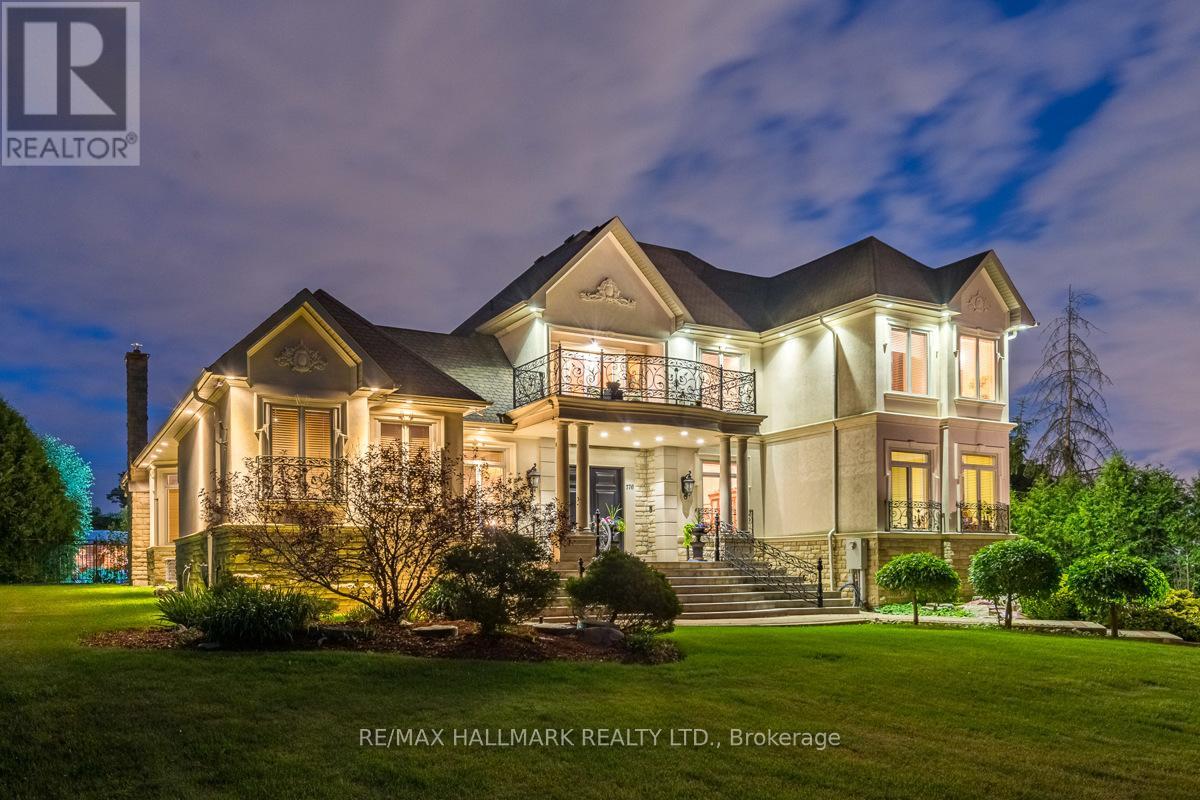 Photo 41 of 776 Woodland Acres Crescent, Vaughan ON