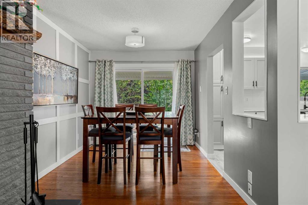 Single Family House Bi-level for Sale in  Bearspaw Drive NW Brentwood Calgary 