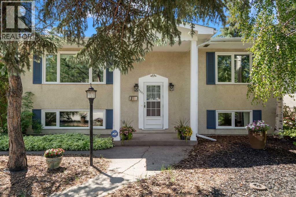 Single Family House Bi-level for Sale in  Bearspaw Drive NW Brentwood Calgary 