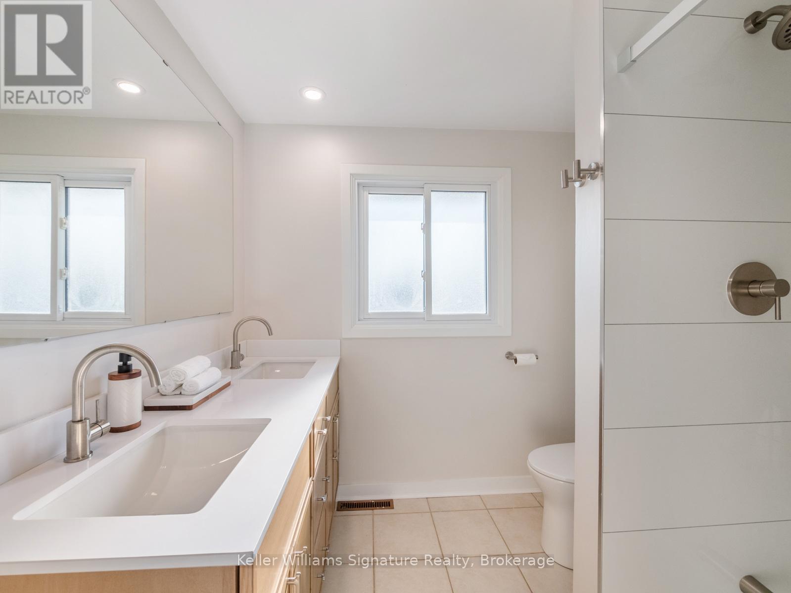 Photo 14 of 153 Dudhope Avenue, Cambridge ON