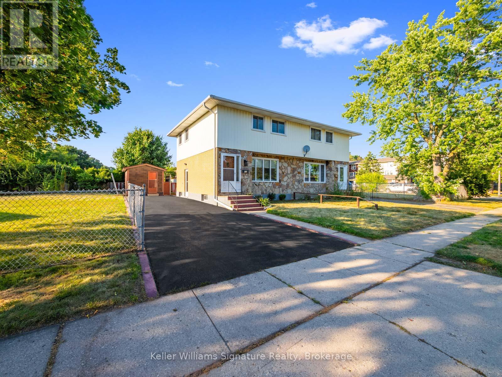 Photo 15 of 153 Dudhope Avenue, Cambridge ON