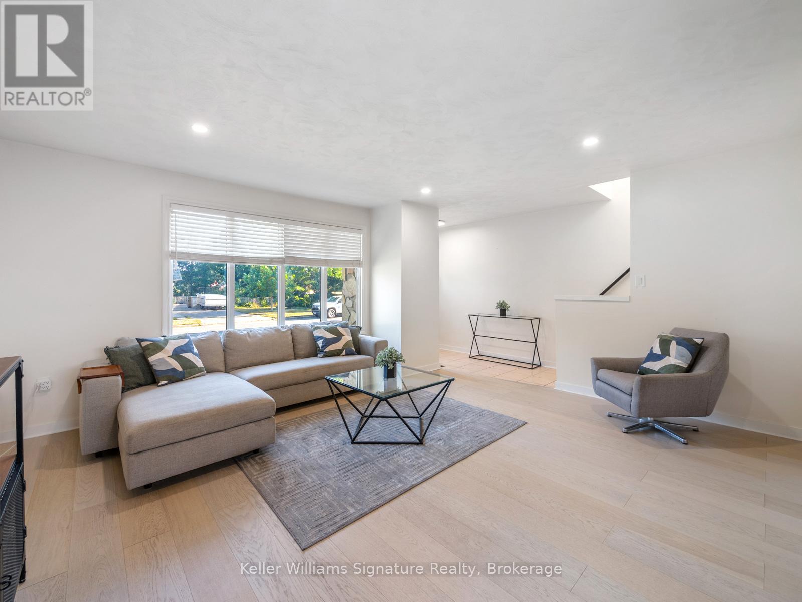 Photo 25 of 153 Dudhope Avenue, Cambridge ON