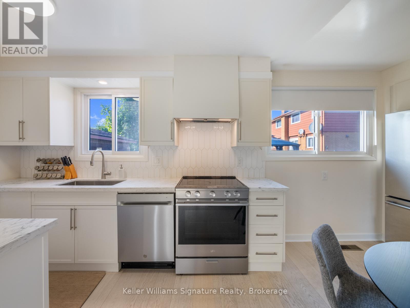 Photo 32 of 153 Dudhope Avenue, Cambridge ON