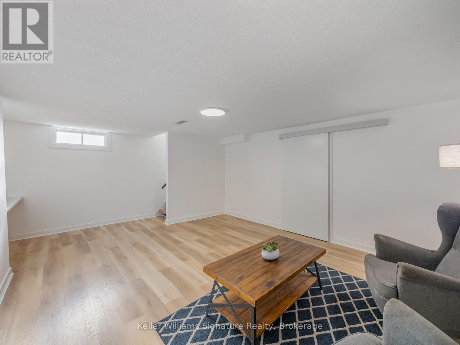 Photo 31 of 153 Dudhope Avenue, Cambridge ON