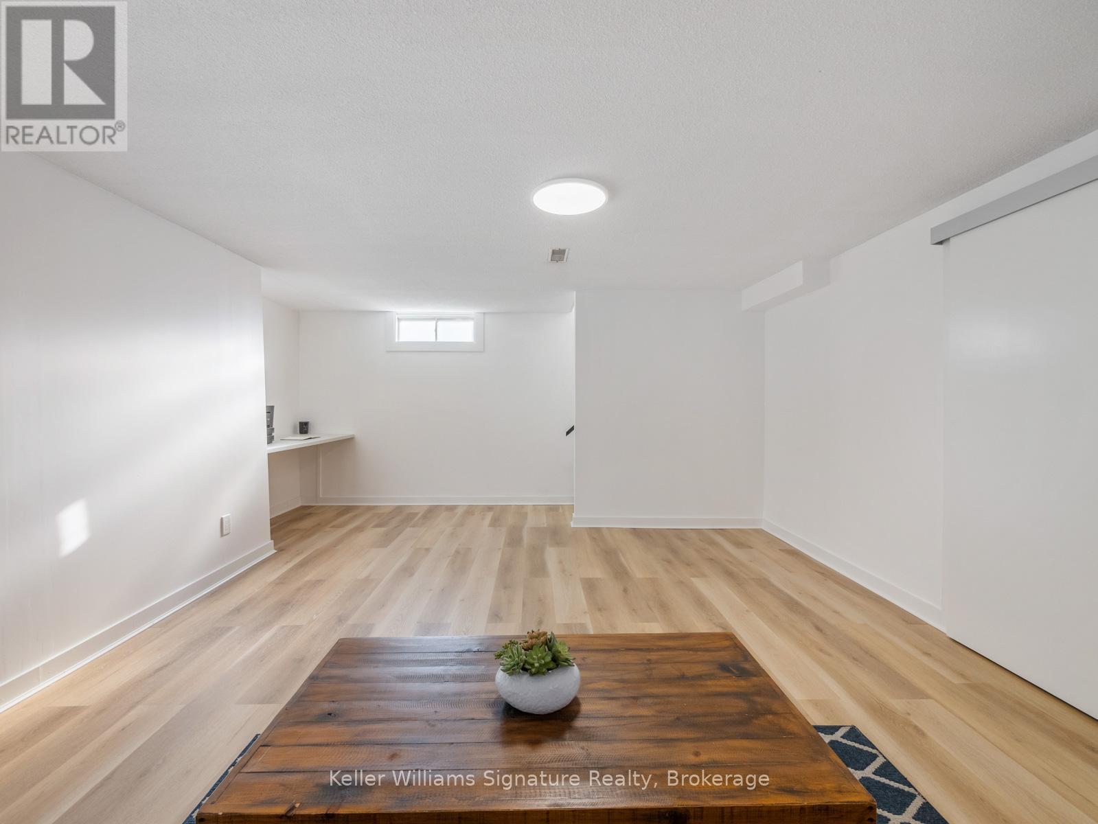 Photo 11 of 153 Dudhope Avenue, Cambridge ON