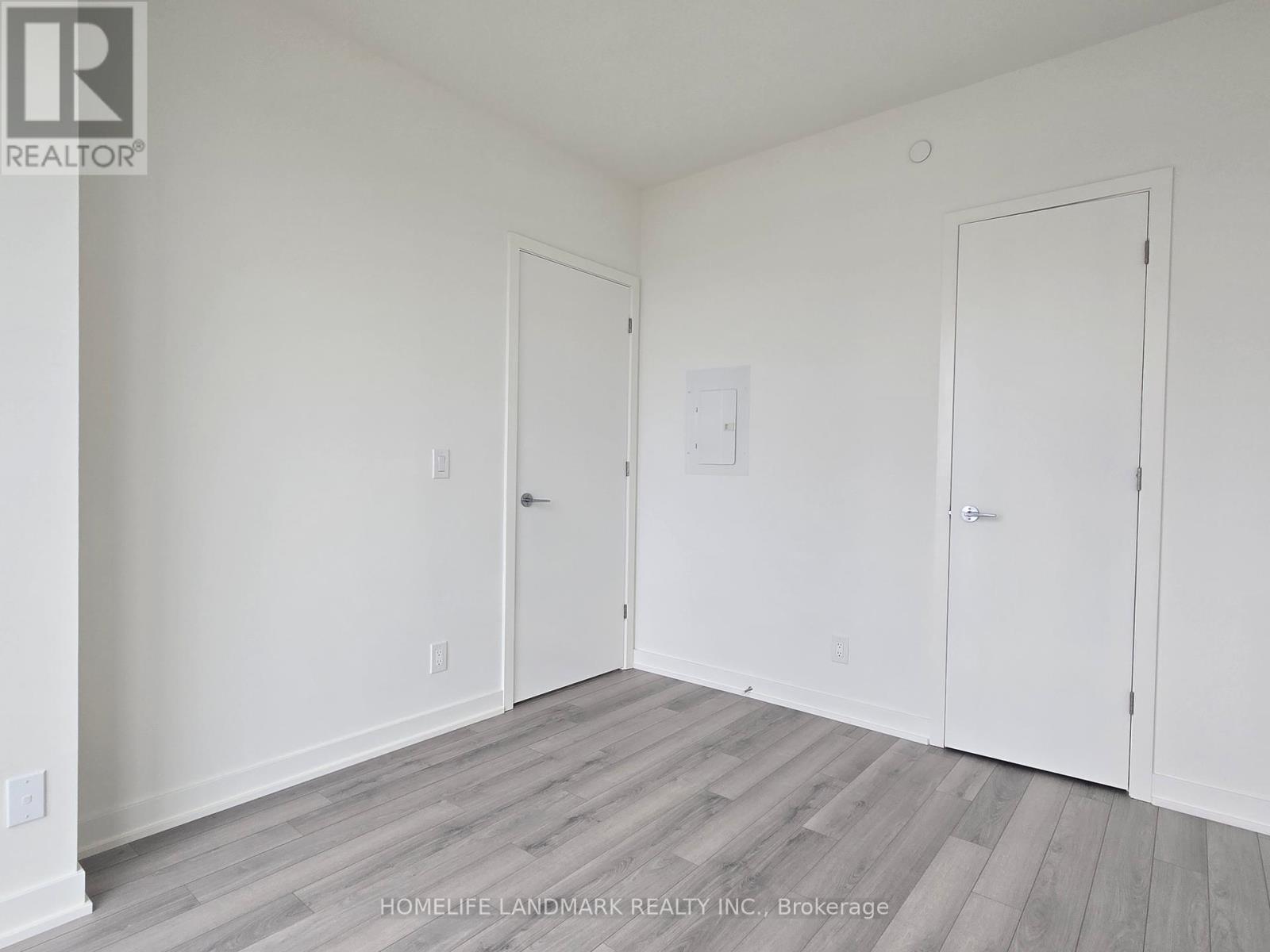 Photo 13 of 1104 3079 Trafalgar Road, Oakville ON