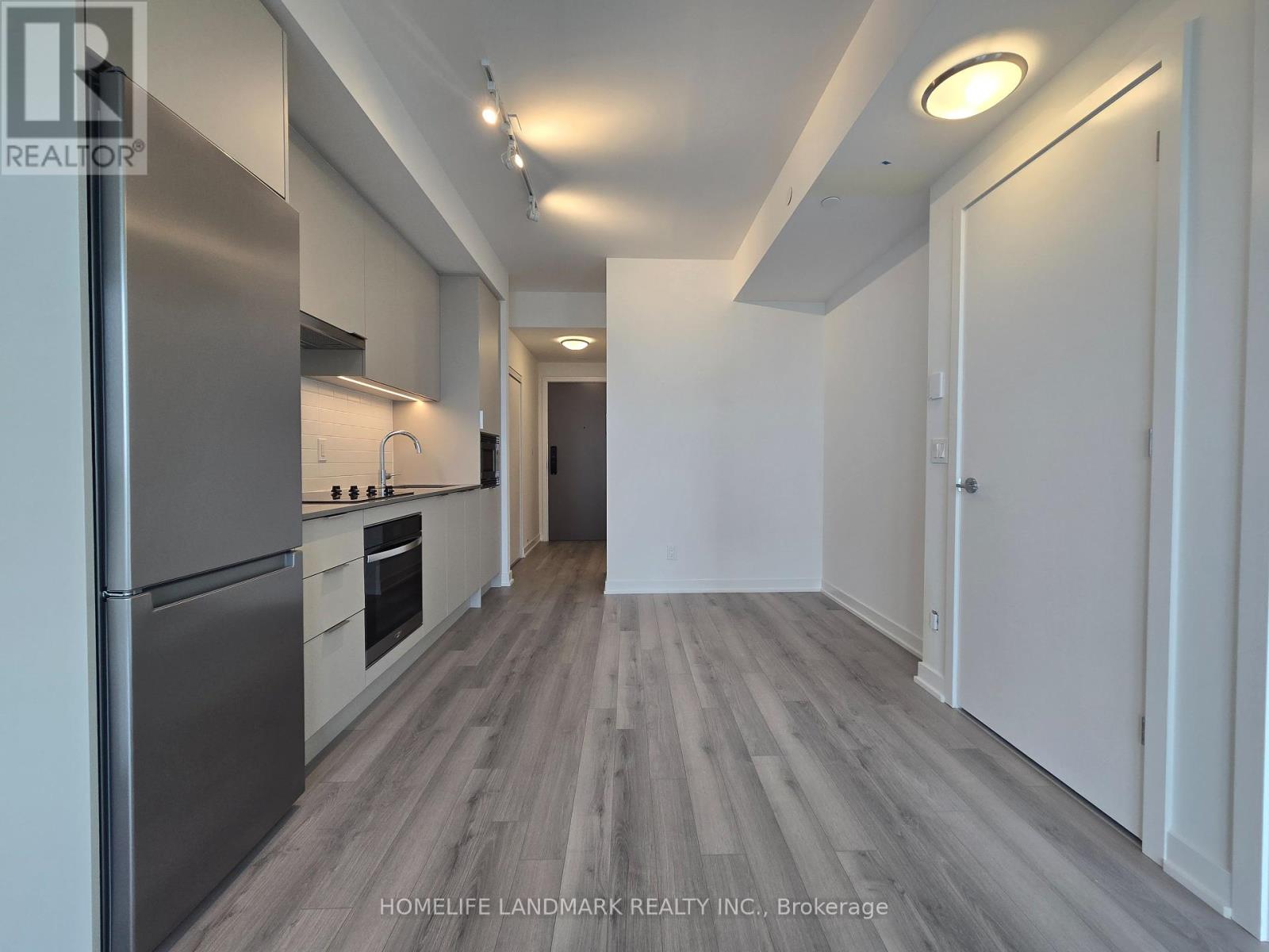 Photo 4 of 1104 3079 Trafalgar Road, Oakville ON