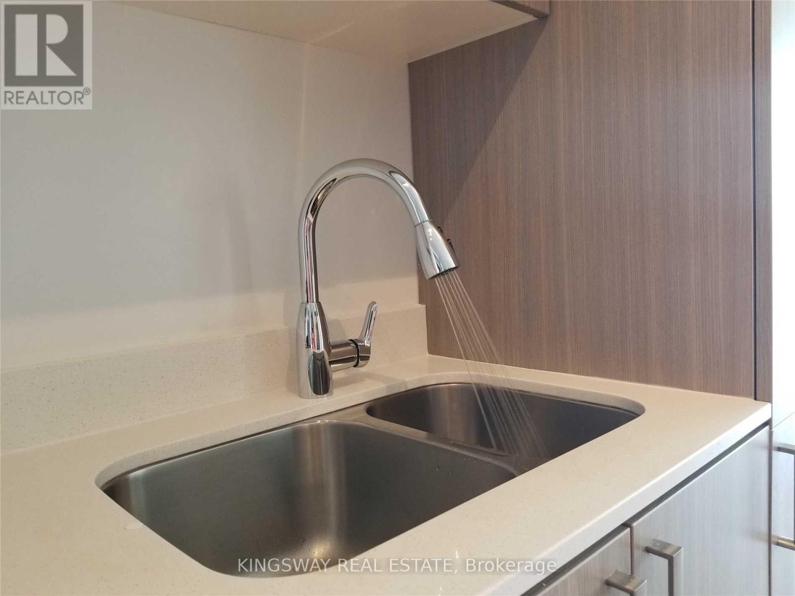Photo 2 of A 605 5230 Dundas Street, Burlington ON