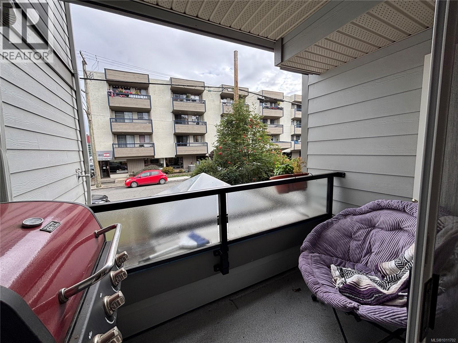 217 827 North Park Street, Victoria